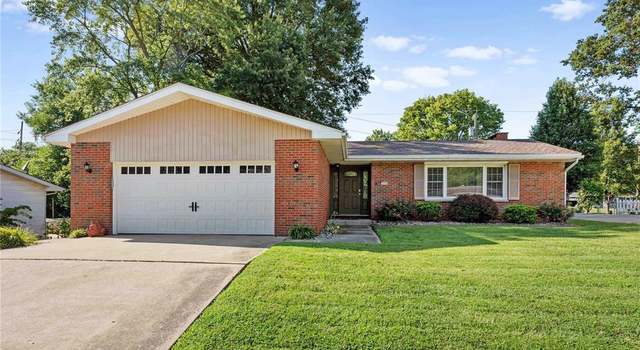 Photo of 514 W Sherman St, Bethalto, IL 62010
