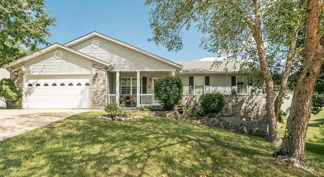 Photo of 1384 Oakridge Estates Dr, St Clair, MO 63077