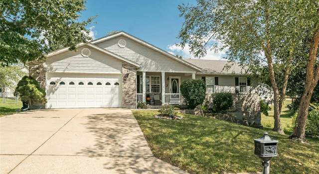 Photo of 1384 Oakridge Estates Dr, St Clair, MO 63077