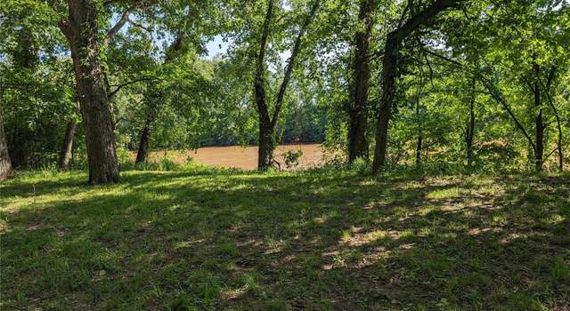 Photo of 105 Redbud Ln, Hillsboro, MO 63050