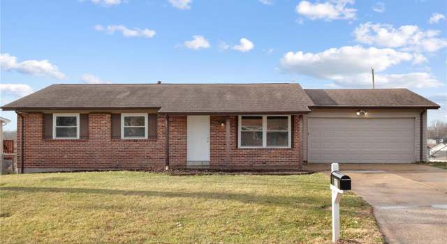 Photo of 17 Stonehenge Ct, St Charles, MO 63303