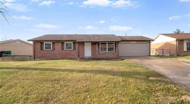 Photo of 17 Stonehenge Ct, St Charles, MO 63303