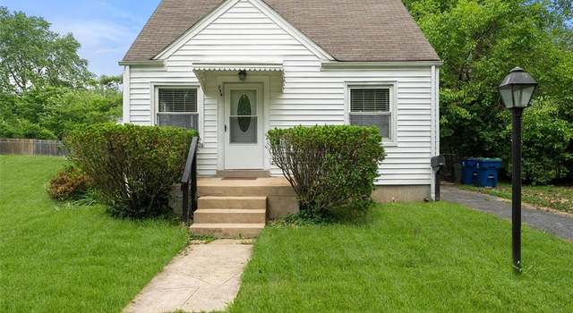 Photo of 954 Sanders Dr, Saint Louis, MO 63126