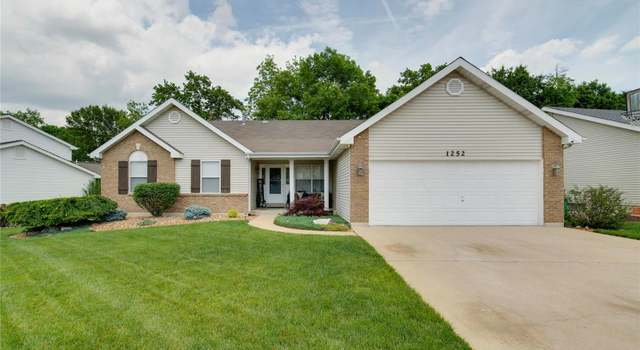 Photo of 1252 Ashford Place Dr, O'fallon, MO 63366