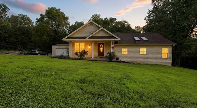 Photo of 7029 Windy Valley Ln, Pacific, MO 63069