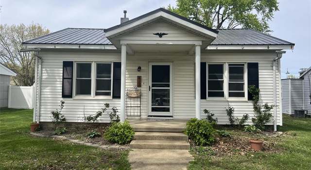Photo of 417 E 5th St, Ramsey, IL 62080