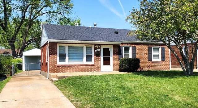 Photo of 11015 Saint Ambrose Ln, St Ann, MO 63074