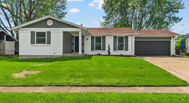 Photo of 1450 Flordawn Dr, Florissant, MO 63031