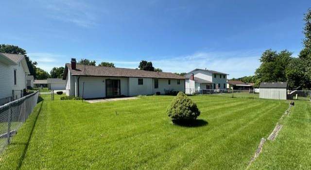 Photo of 301 Gum Tree Dr, St Charles, MO 63301