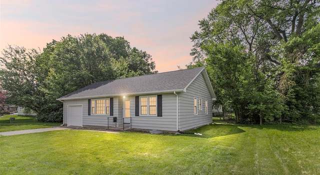 Photo of 420 E Hauser St, Litchfield, IL 62056