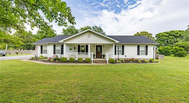 Photo of 100 Sandy Ln, East Prairie, MO 63845