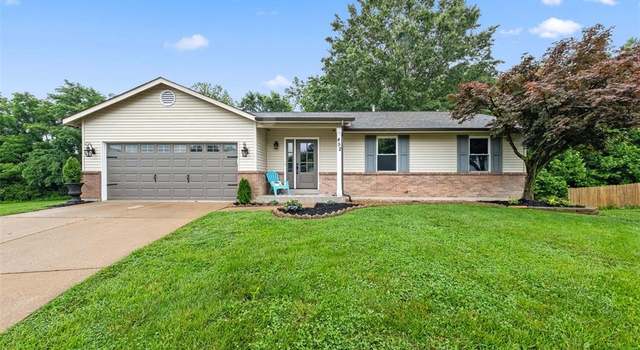 Photo of 452 Tailor Ln, O'fallon, MO 63368