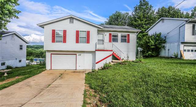 Photo of 1828 Deer Creek Dr, De Soto, MO 63020
