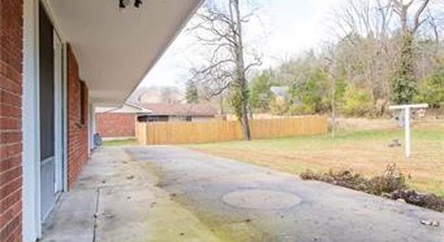 Photo of 108 Elliott Dr, Waynesville, MO 65583