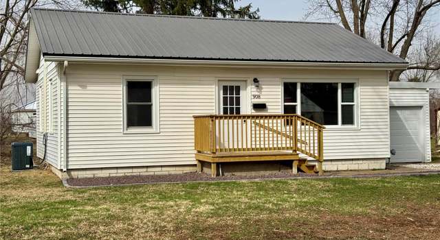 Photo of 908 Hampton Ln, Canton, MO 63435