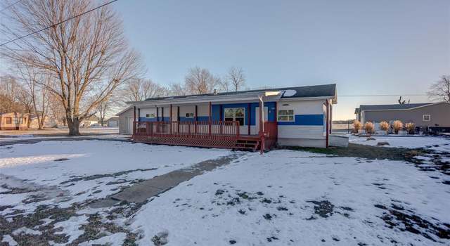 Photo of 402 E Colfax St, Mount Olive, IL 62069