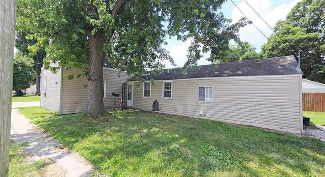 Photo of 215 S Jefferson St, Mascoutah, IL 62258