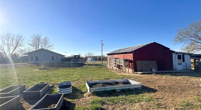 Photo of 305 White School Rd, Iberia, MO 65459