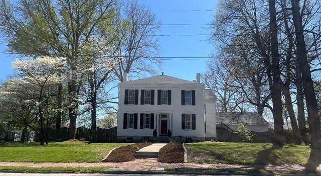 Photo of 445 E 12th St, Alton, IL 62002