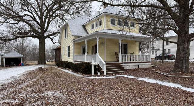 Photo of 408 S Shelby St, Shelbina, MO 63468