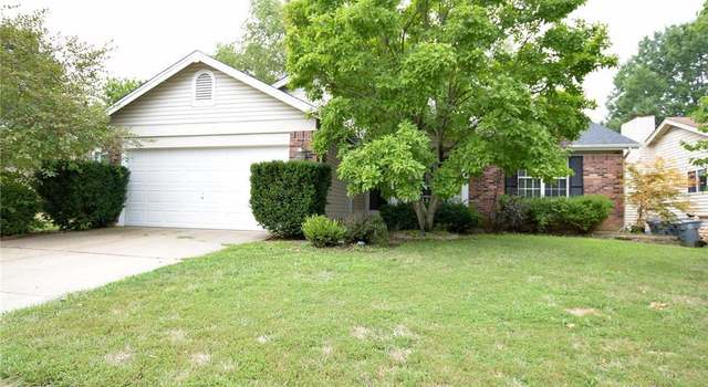 Photo of 107 Barrington Dr, St Peters, MO 63376