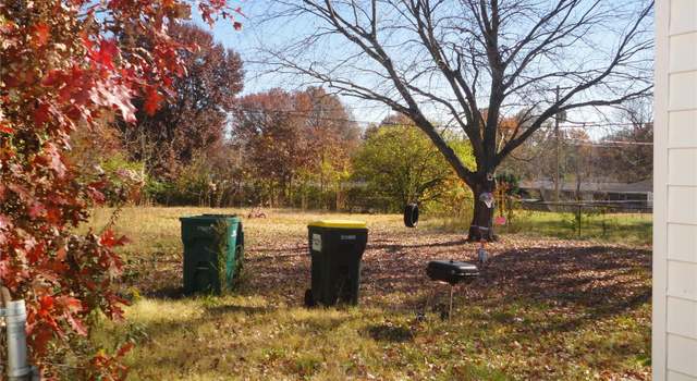 Photo of 9718 Scottdale Dr, St Louis, MO 63136