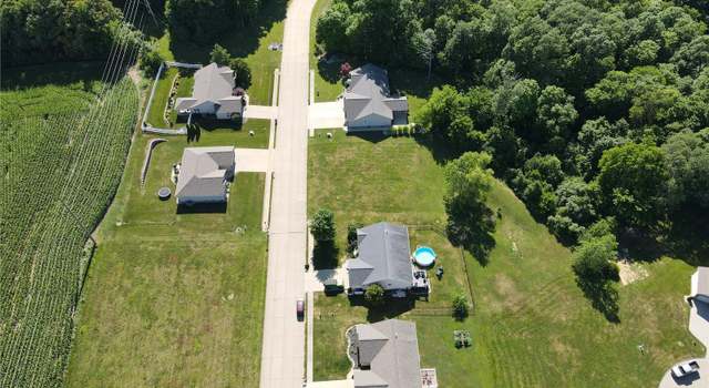 Photo of 436 Bluff Meadows Dr, Valmeyer, IL 62295