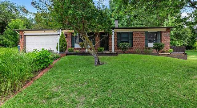 Photo of 10 Kenwood Ct, St Charles, MO 63301