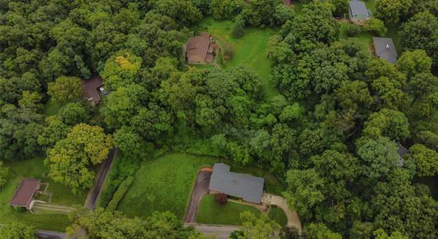 Photo of 3 Sylvania Dr, Belleville, IL 62223