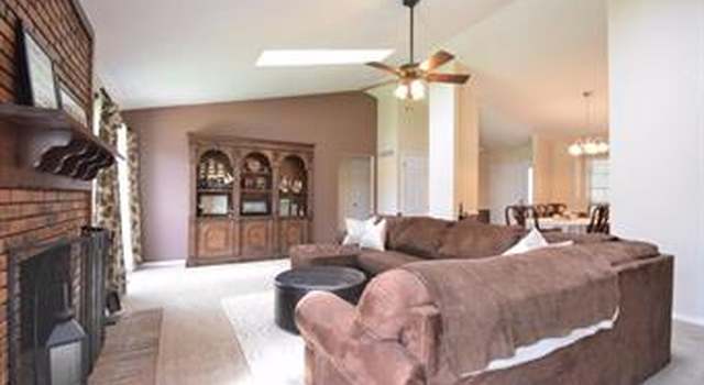 Photo of 205 Whitehirst Manor Ct, St Charles, MO 63304