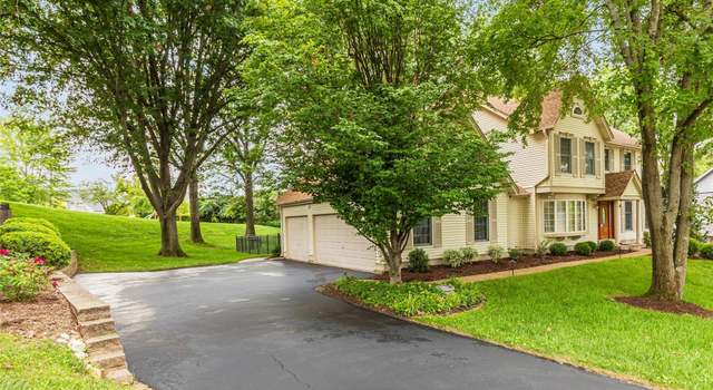 Photo of 384 Greentrails Dr S, Chesterfield, MO 63017