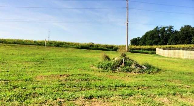 Photo of 424 Bluff Meadows Dr, Valmeyer, IL 62295