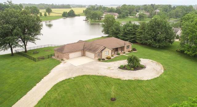 Photo of 92 Rinderer Rd, Trenton, IL 62293