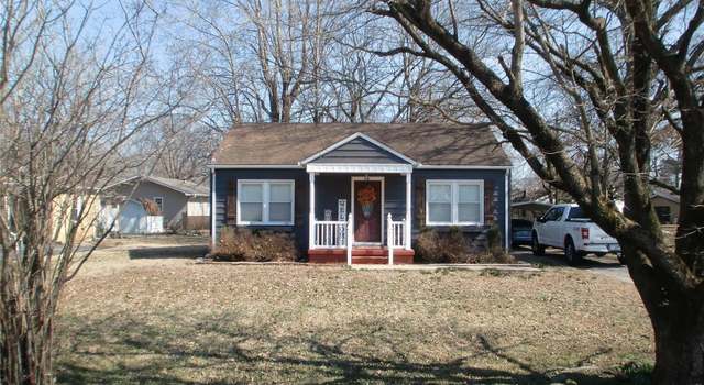 Photo of 604 N Main St, Charleston, MO 63834