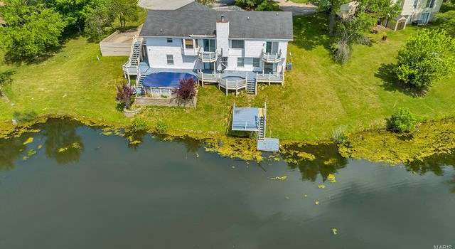 Photo of 519 Deepwater Ct, St Charles, MO 63303