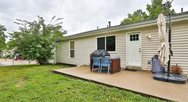 Photo of 303 Warwick Ln, Manchester, MO 63021