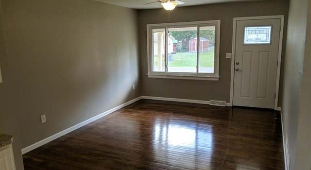 Photo of 212 Edwin St, Brighton, IL 62012