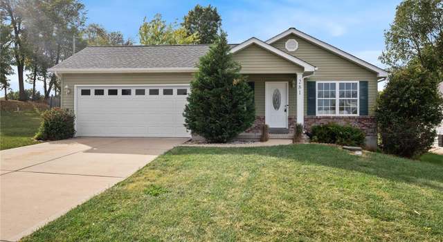 Photo of 281 West Ave, Winfield, MO 63389