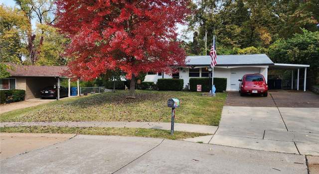 Photo of 2752 Lakeport Dr, Maryland Heights, MO 63043