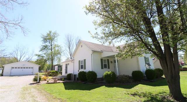 Photo of 710 Clinton St, Keyesport, IL 62253