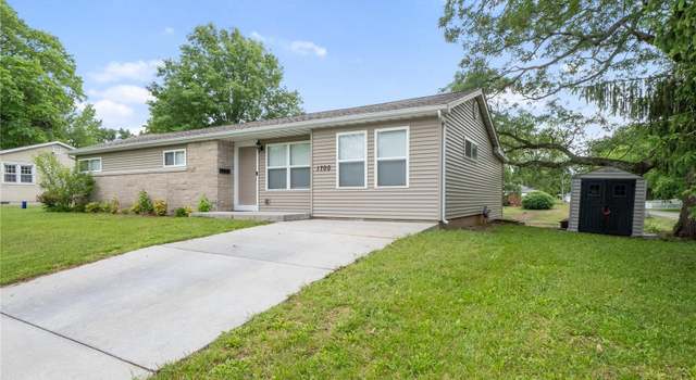Photo of 1700 Anna Rose Dr, Swansea, IL 62226