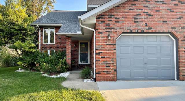 Photo of 11 Pebble Ct, Edwardsville, IL 62025