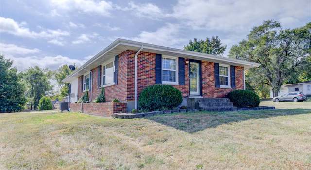 Photo of 1208 Riverview Dr, Elsberry, MO 63343