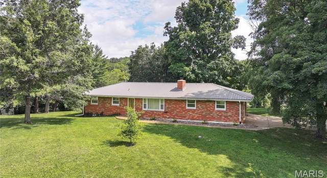 Photo of 6155 Raymond Rd, Bunker Hill, IL 62014