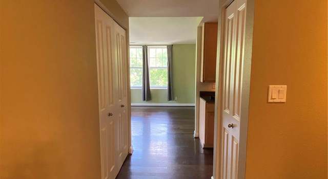 Photo of 5330 Pershing Ave #401, St Louis, MO 63112