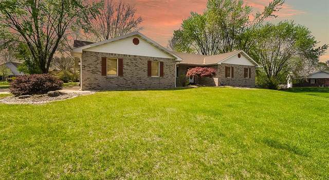 Photo of 32 Sierra Dr, Glen Carbon, IL 62034