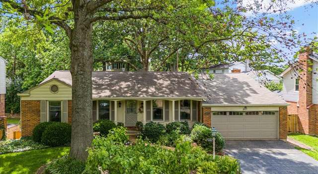 Photo of 1161 N Berry Rd, St Louis, MO 63122