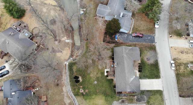 Photo of 17 Champagne Dr, Lake St Louis, MO 63367