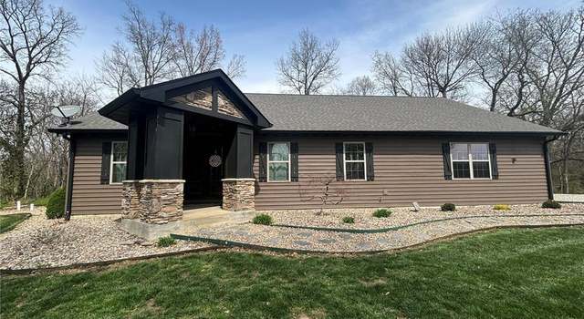 Photo of 5829 Marine Rd, Alhambra, IL 62201