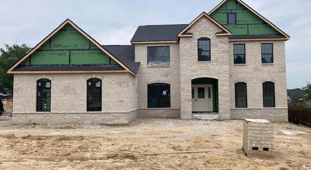 Photo of 1315 Breezeridge Dr, Saint Louis, MO 63131